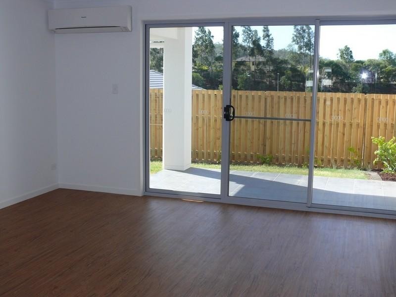 2/1 Humber Street, Upper Coomera QLD 4209