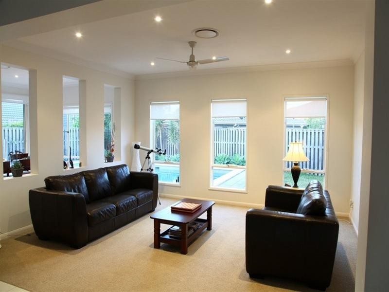 5 Xavier Place, Oxenford QLD 4210