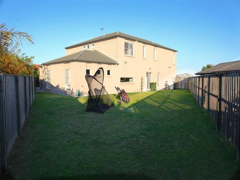 5 Xavier Place, Oxenford QLD 4210