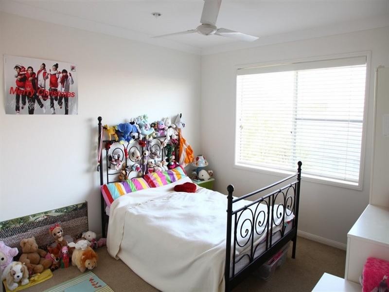 5 Xavier Place, Oxenford QLD 4210