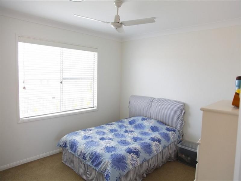 5 Xavier Place, Oxenford QLD 4210