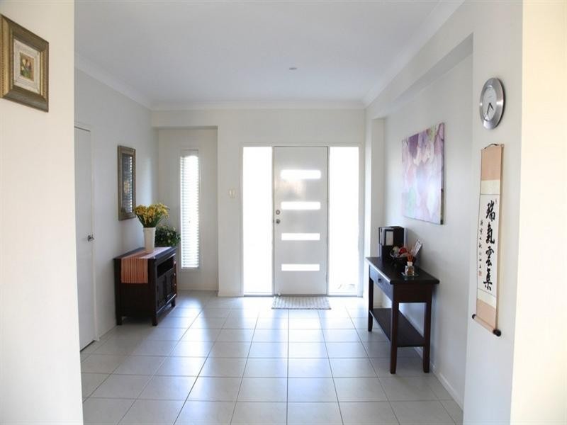 5 Xavier Place, Oxenford QLD 4210