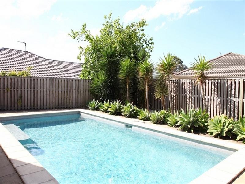 5 Xavier Place, Oxenford QLD 4210