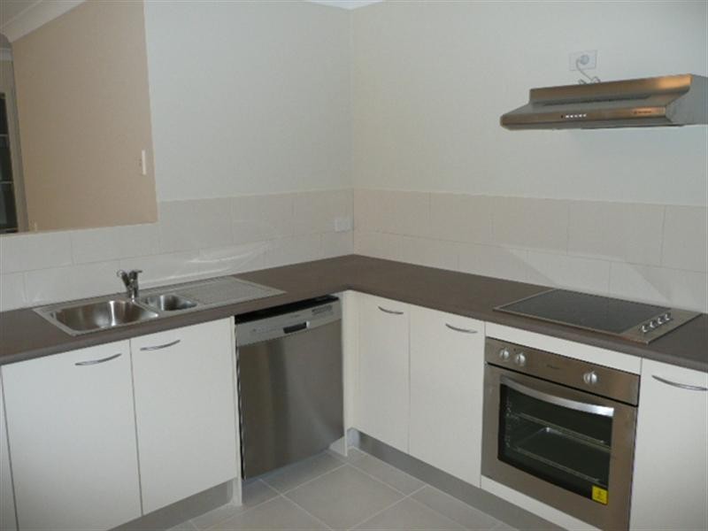 1/18 Firecrest Close, Upper Coomera QLD 4209