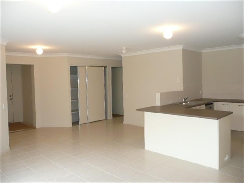1/18 Firecrest Close, Upper Coomera QLD 4209