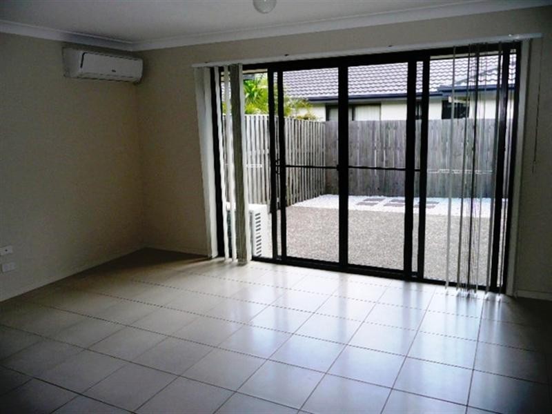 1/18 Firecrest Close, Upper Coomera QLD 4209