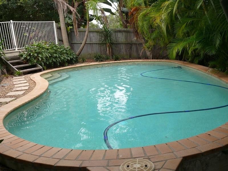 12 Halbury Court, Helensvale QLD 4212