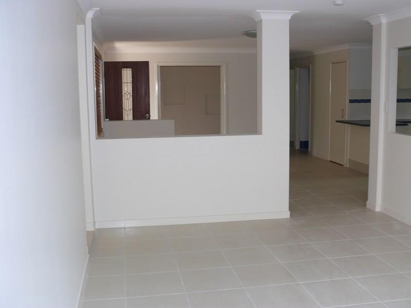 12 Halbury Court, Helensvale QLD 4212