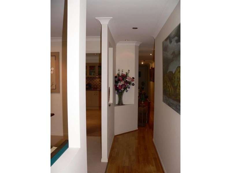 6 Nabberu Street, Maudsland QLD 4210