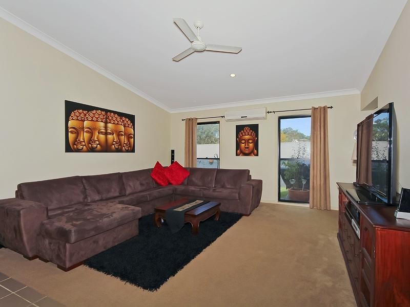 8 Purlingbrook Street, Upper Coomera QLD 4209