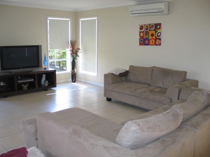 9 Villanova Avenue, Oxenford QLD 4210