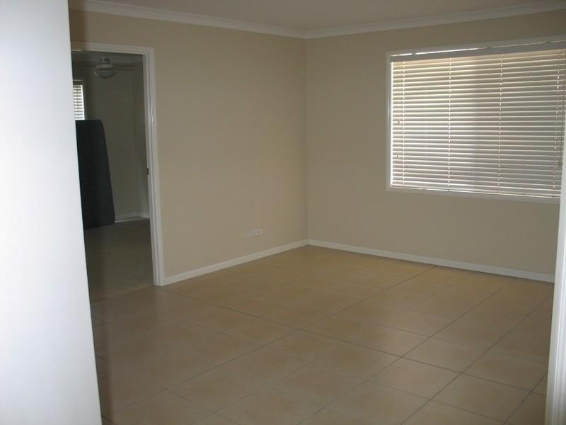 9 Villanova Avenue, Oxenford QLD 4210