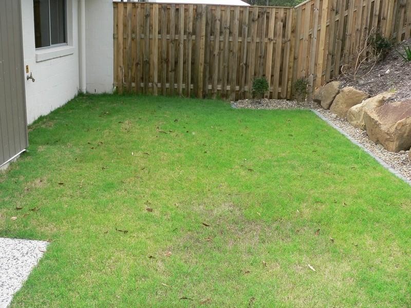 2/8 Mugello Drive, Oxenford QLD 4210