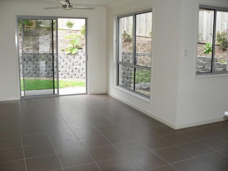 2/8 Mugello Drive, Oxenford QLD 4210