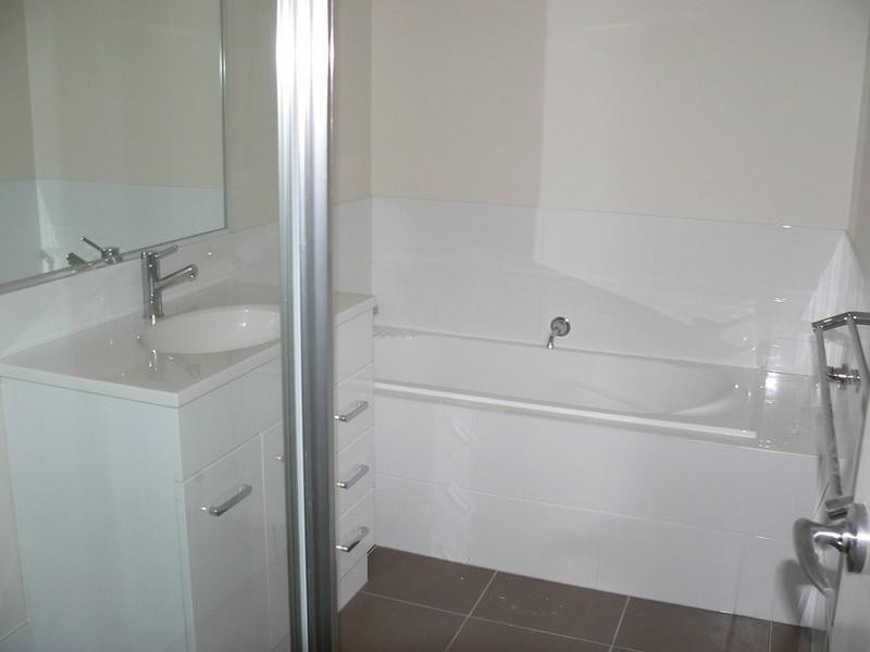 2/8 Mugello Drive, Oxenford QLD 4210