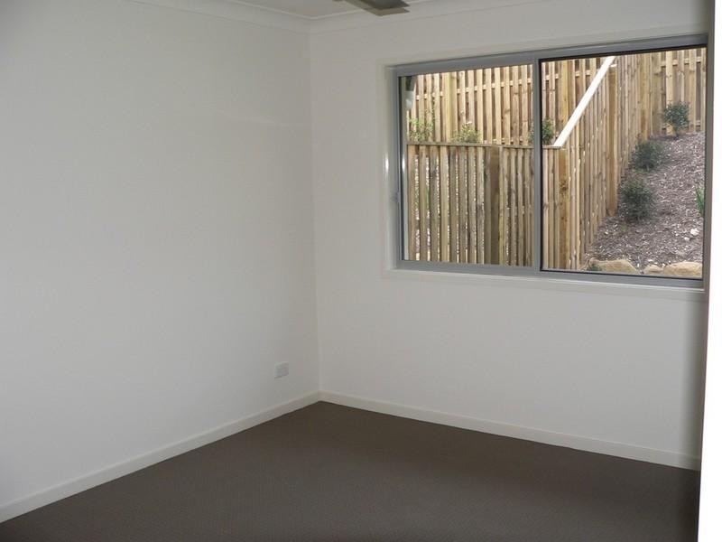 2/8 Mugello Drive, Oxenford QLD 4210