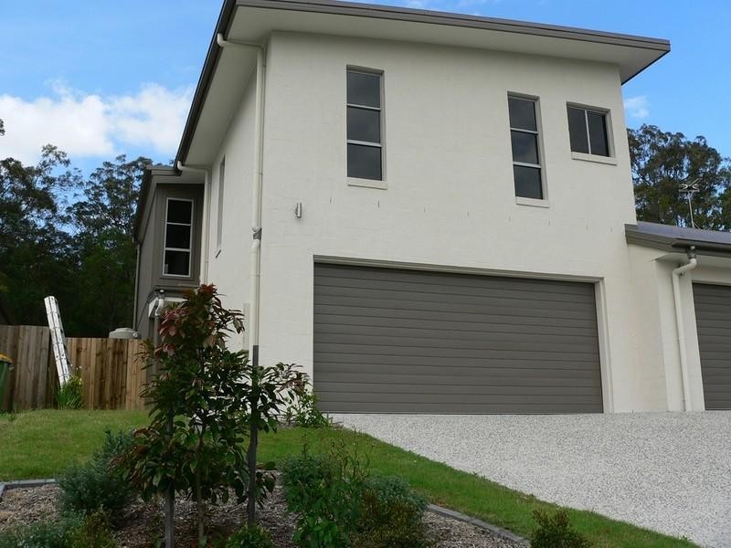 1/8 Mugello Drive, Oxenford QLD 4210