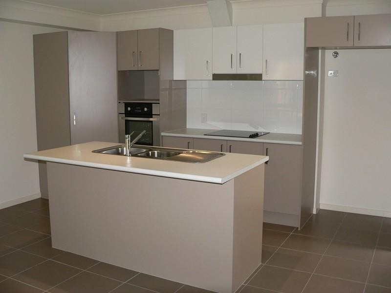 1/8 Mugello Drive, Oxenford QLD 4210