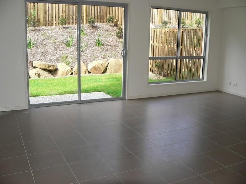 1/8 Mugello Drive, Oxenford QLD 4210