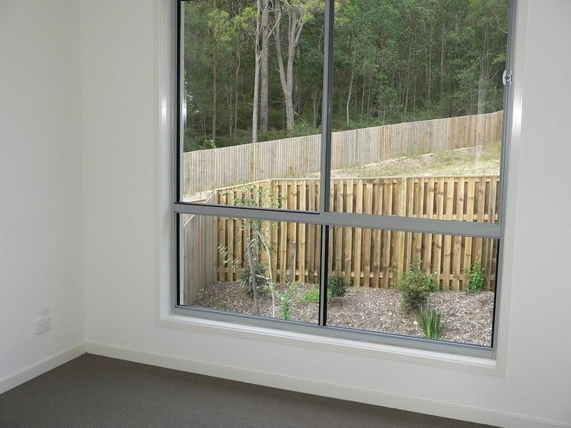 1/8 Mugello Drive, Oxenford QLD 4210