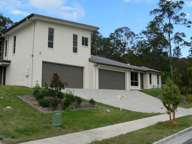 1/8 Mugello Drive, Oxenford QLD 4210