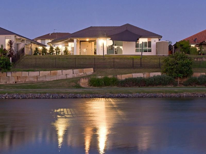 8 Rushcutter Avenue, Oxenford QLD 4210