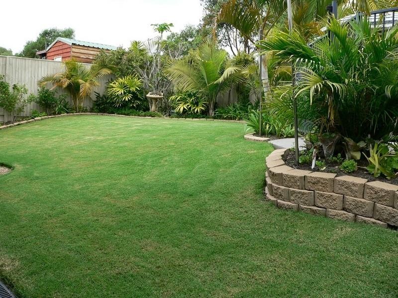 18 Irvine Street, Pacific Pines QLD 4211