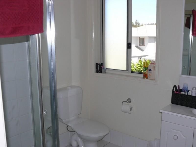 2/1 Carnarvon Court, Oxenford QLD 4210