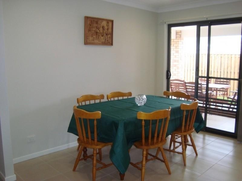 11 Kabi Place, Pacific Pines QLD 4211