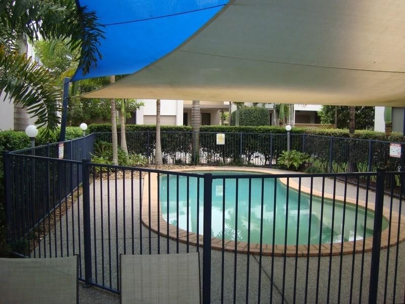 2/7 Bowden Court, Nerang QLD 4211