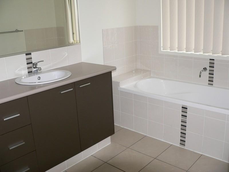 8 Waterclover Drive, Upper Coomera QLD 4209