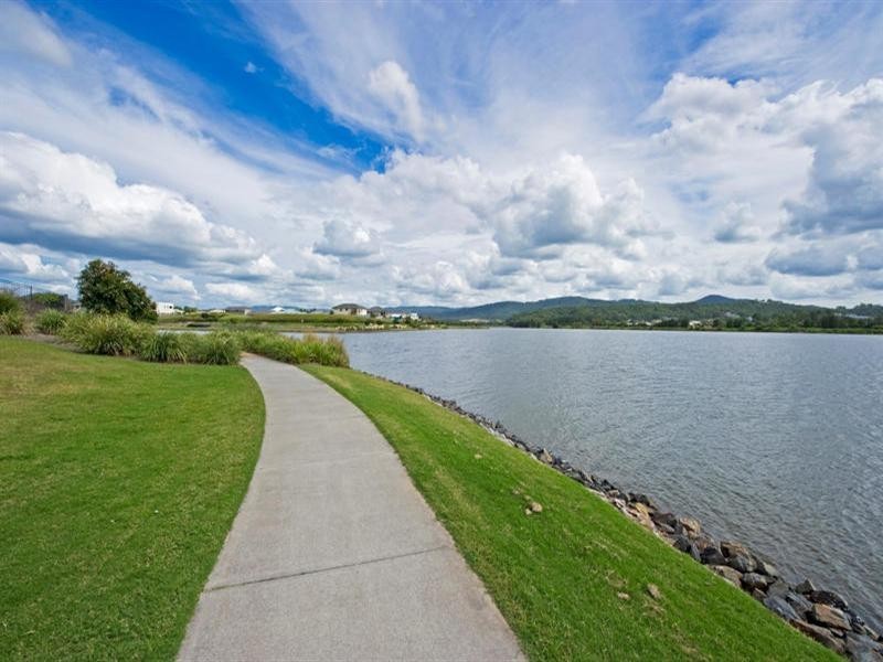 45 Regatta Avenue, Oxenford QLD 4210