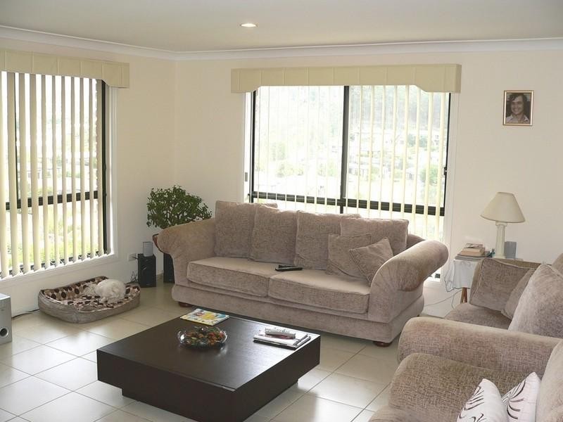 Pacific Pines QLD 4211