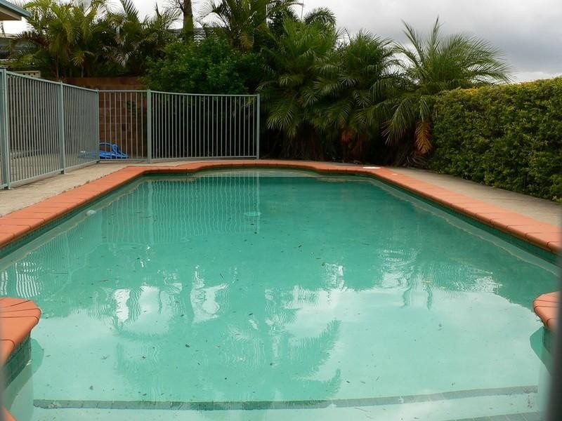 17 Westlake Court, Helensvale QLD 4212