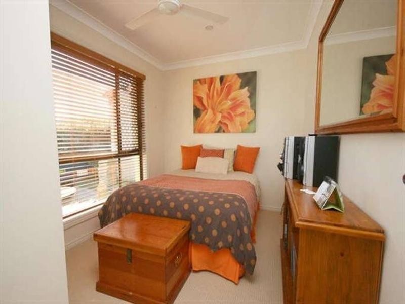 23 Ken Crescent, Helensvale QLD 4212