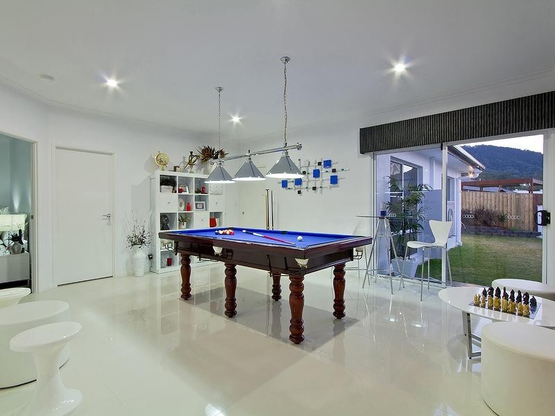 17 Yarrayne Valley Drive, Upper Coomera QLD 4209