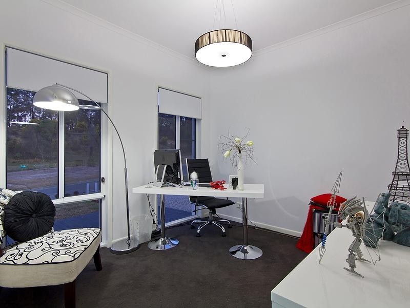 17 Yarrayne Valley Drive, Upper Coomera QLD 4209