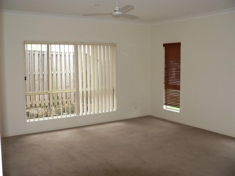 8 Waterclover Drive, Upper Coomera QLD 4209
