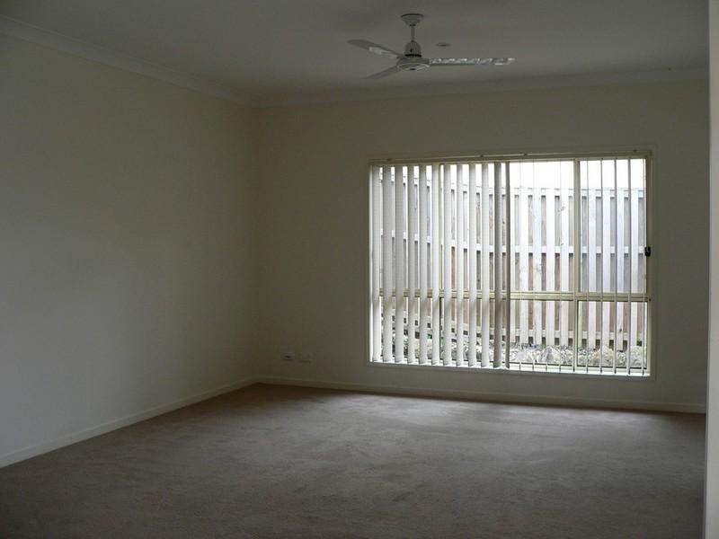 8 Waterclover Drive, Upper Coomera QLD 4209