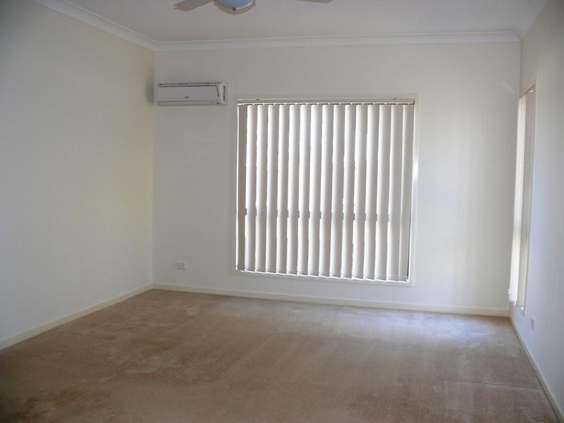 4 Waterclover Drive, Upper Coomera QLD 4209