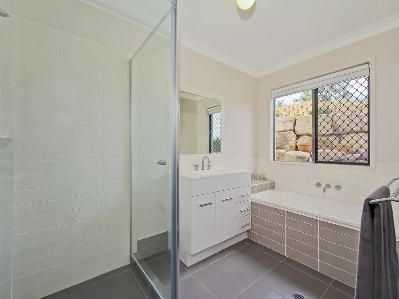 13 Lakes End Court, Upper Coomera QLD 4209