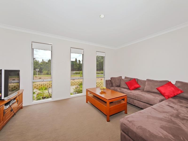 13 Lakes End Court, Upper Coomera QLD 4209