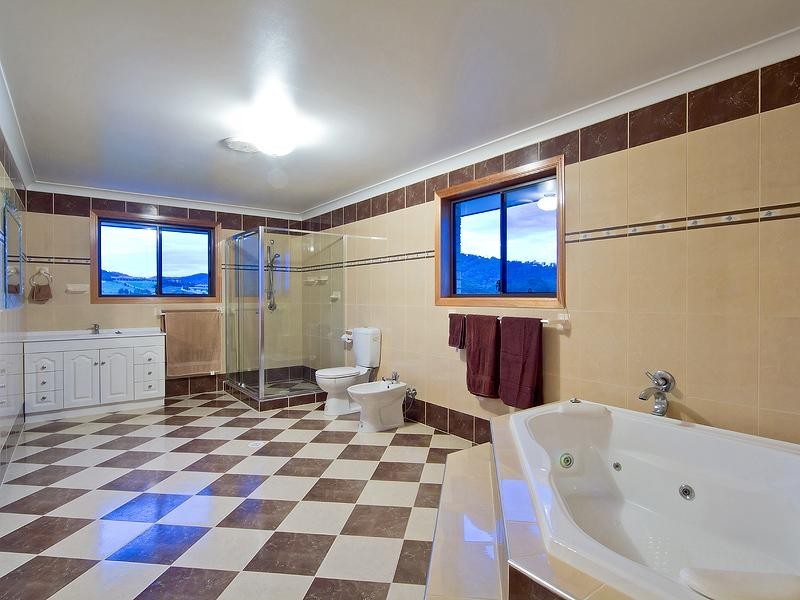 64 Gladrose Crescent, Wongawallan QLD 4210