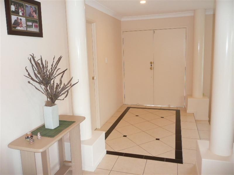 10 Mackellar Rise, Maudsland QLD 4210