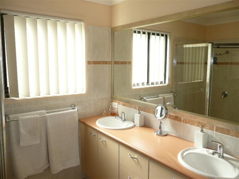 10 Mackellar Rise, Maudsland QLD 4210