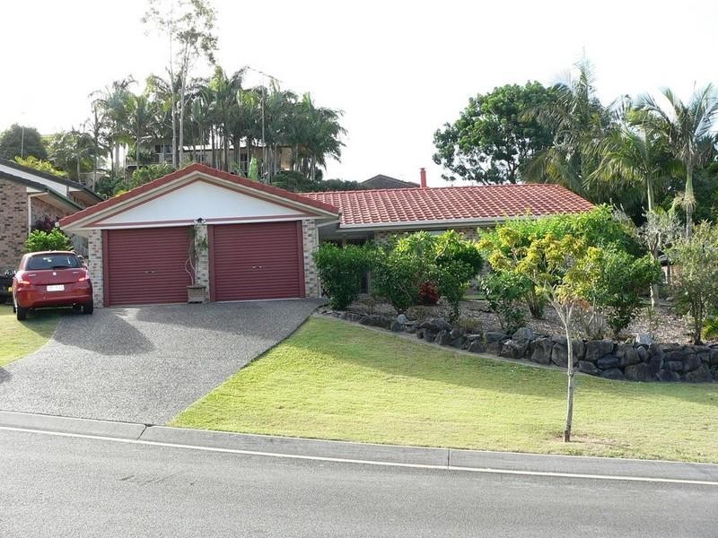 7 Avon Court, Pacific Pines QLD 4211