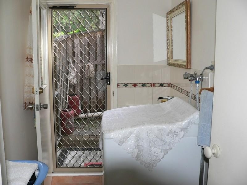 7 Avon Court, Pacific Pines QLD 4211