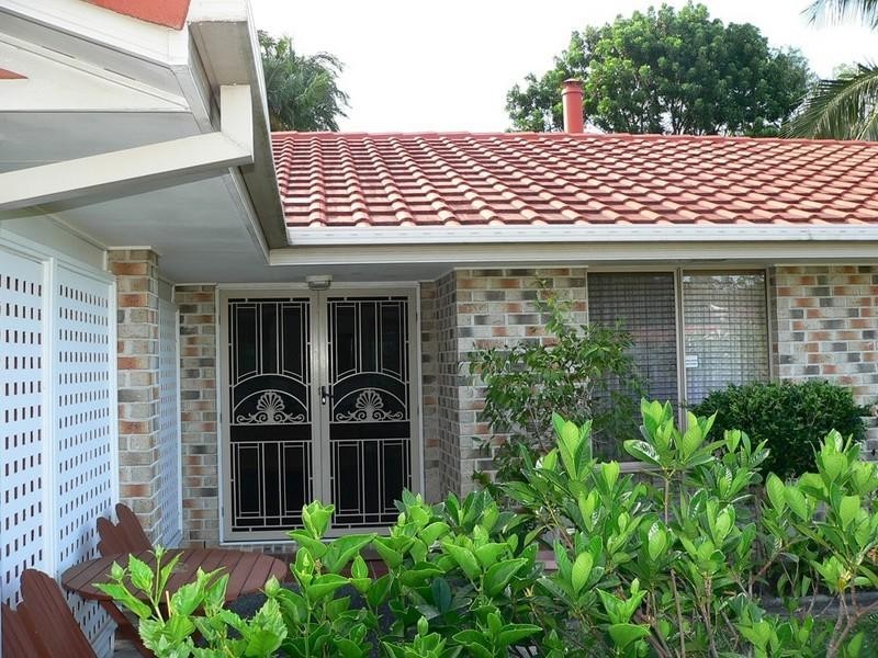 7 Avon Court, Pacific Pines QLD 4211