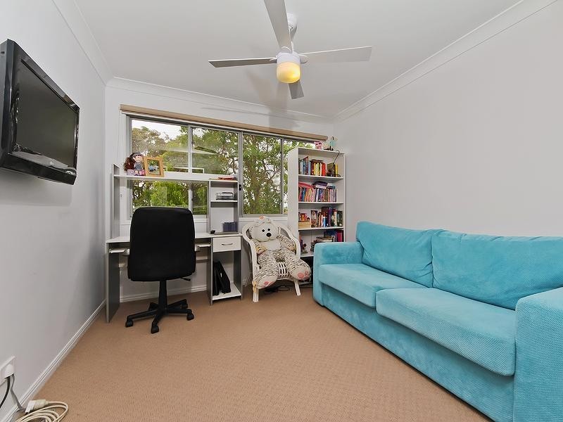 2/430 Pine Ridge Road, Coombabah QLD 4216