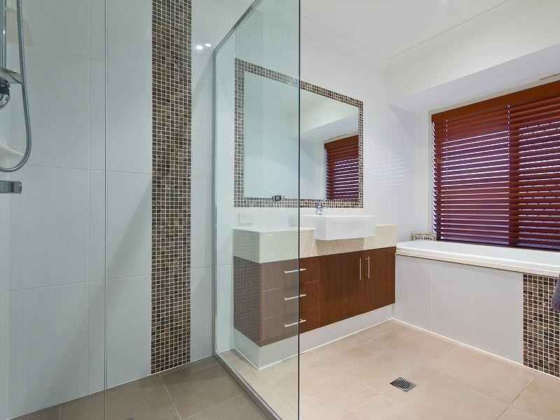 16 Temple Island Circuit, Oxenford QLD 4210